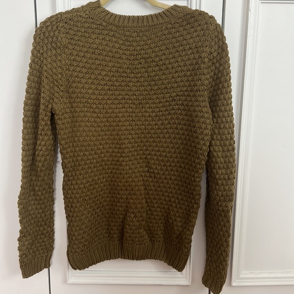 Ye Mak Green Sweater - Picture 2 of 3